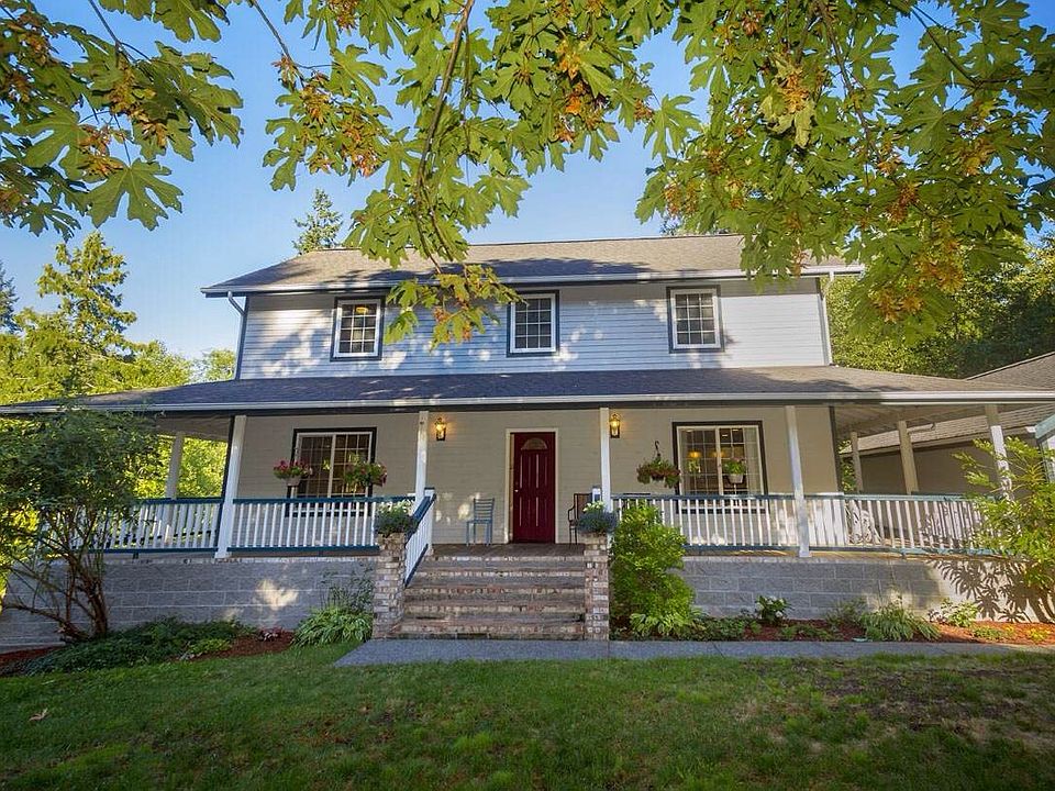 Gracious Entry & Front Porch