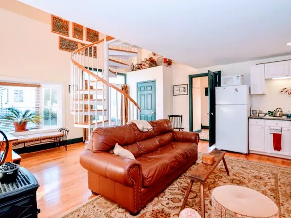 21 Weems St #2, Colonial Beach, VA 22443