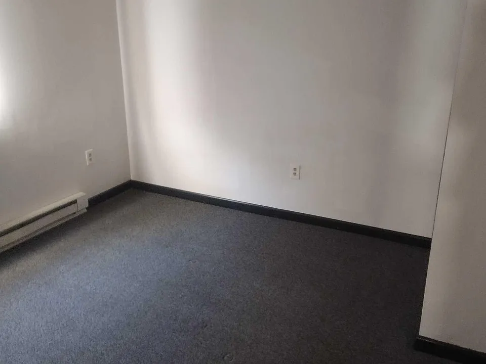 119 Green Pl #3