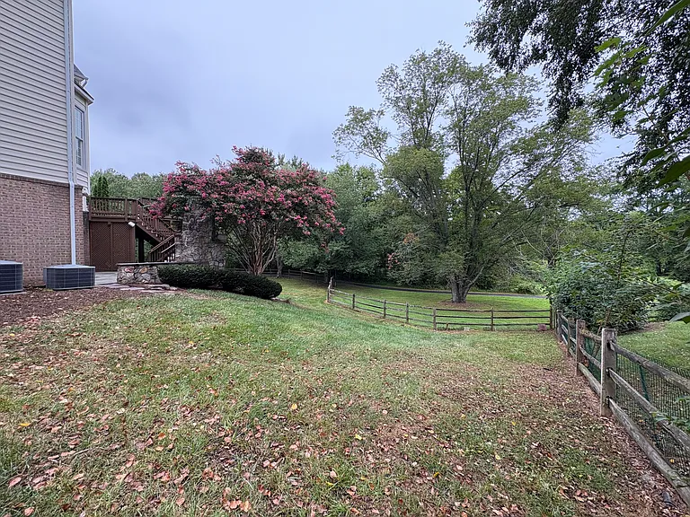 1151 Fieldview Dr — Photo 70