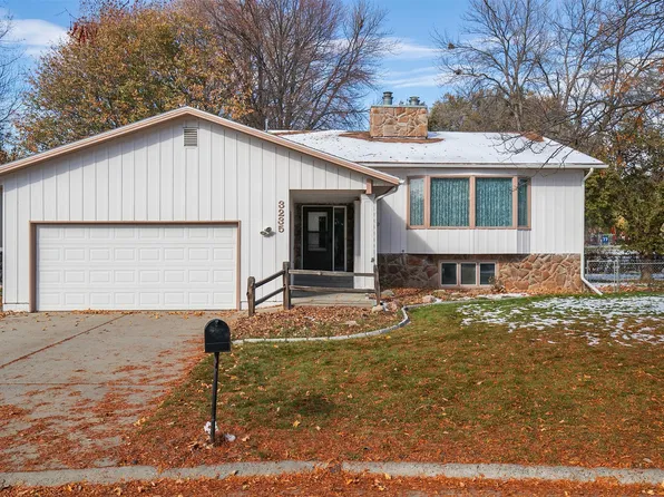 3235 Fairmeadow Dr, Billings, MT 59102