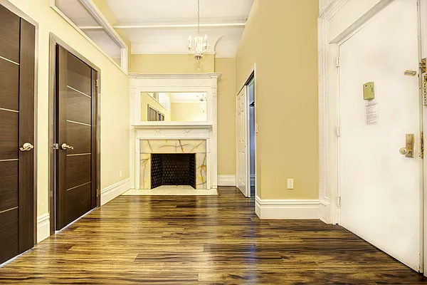 Rented by REAL New York | media 34