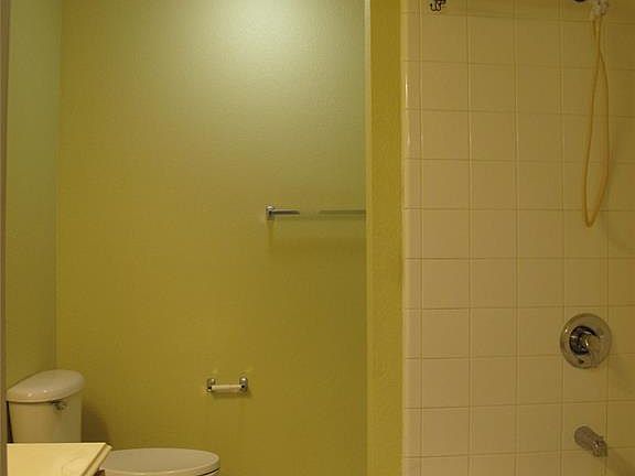 5th image of 2813 Cliffview Dr