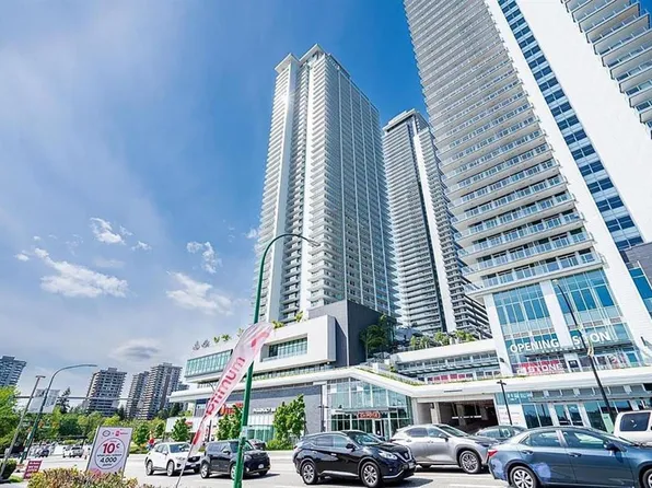 3833 Evergreen Pl #502, Burnaby, BC V3J 0M2