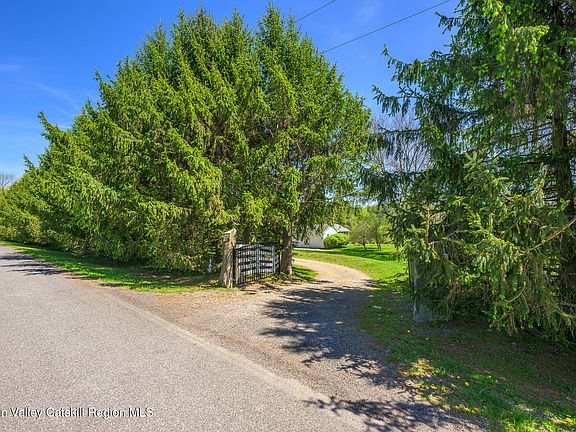 2nd image of 160 Beale Road