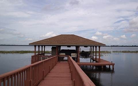 1st image of 556 Sunset Pointe Dr