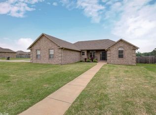 1100 Puritan Dr, Jacksonville, AR 72076