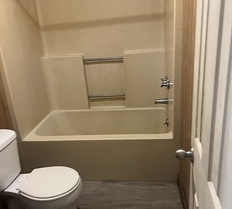 5th image of 35 Woods Dr #101