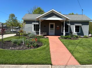 360 3rd St, Pentwater, MI 49449