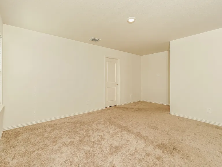 11910 Nucio Rdg — Photo 9