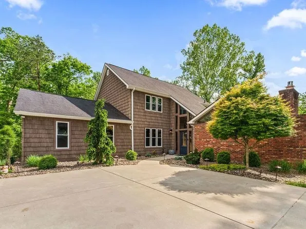 4099 Boy Scout Rd, Ashland, KY 41102