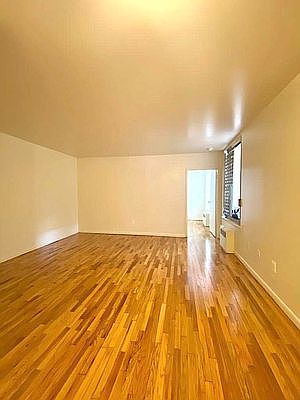 3rd image of 540 E 22nd St #F1