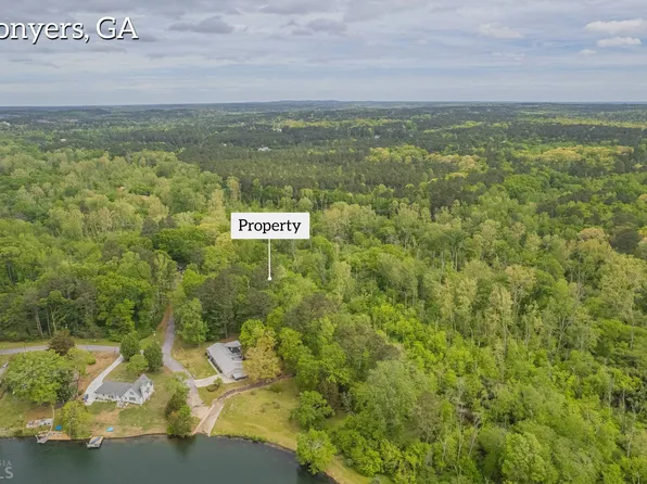 2939 Lake Sorrento Ct, Conyers, GA 30012