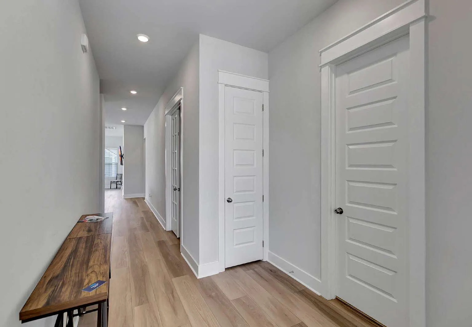 3 bed, 3.0 bath, 2038 sqft, $3,700 — Photo 2