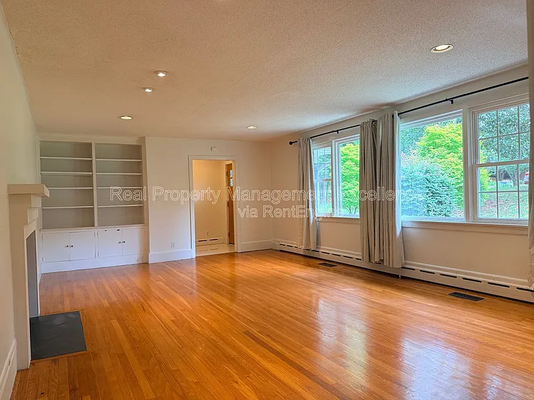 620 Carr St — Photo 6