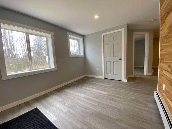316 Berry Rd, Buckfield, ME 04220