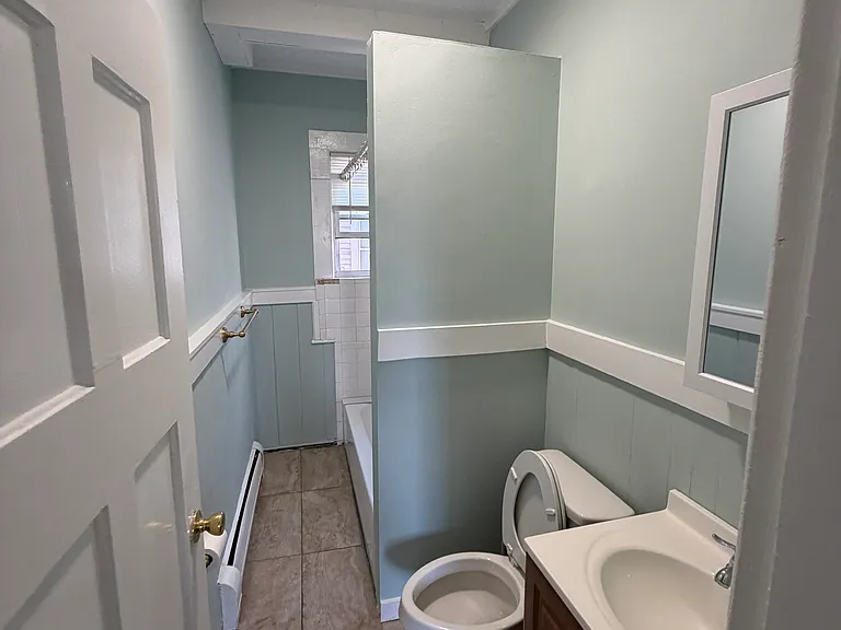 98 Glen St #2 — Photo 16