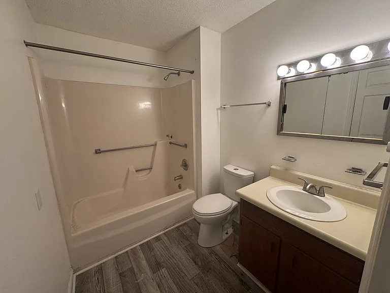 101 Santree Dr #206 — Photo 7