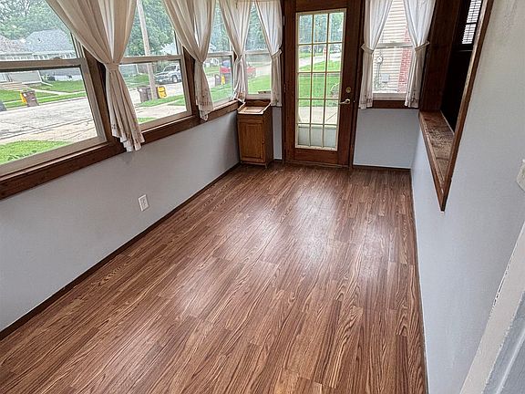 2nd image of 619 Lawn Dr