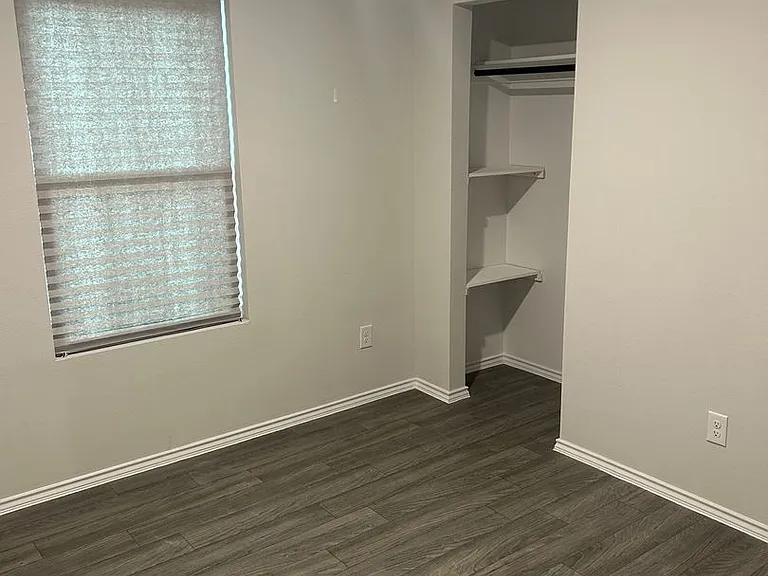 602 Clear Creek Ct — Photo 15