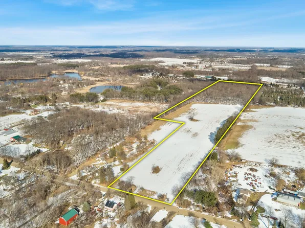 Nhn Mack Rd, Howell, MI 48855