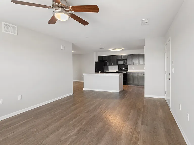 Gateway Pointe — Photo 15