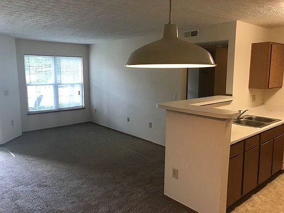 3rd image of 356 Wellington Willows Way