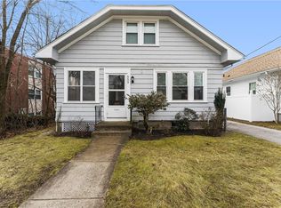 553 Willett Ave, Riverside, RI 02915