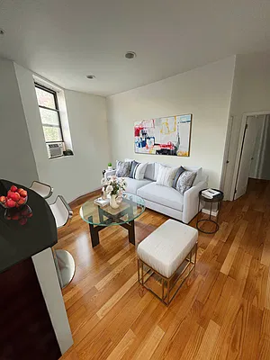 Rented by MOTION New York | media 2