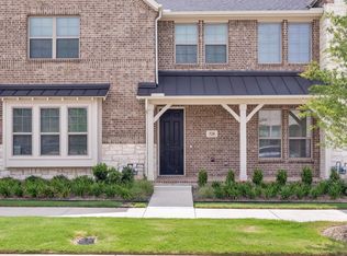 528 4th St, Argyle, TX 76226