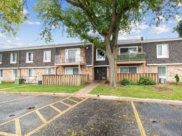 4704 Euclid Ave APT 1D, Rolling Meadows, IL 60008