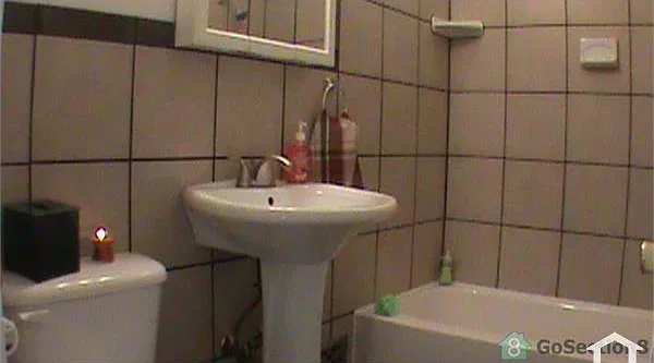 5 bed, 1600 sqft, $2,700 — Photo 1