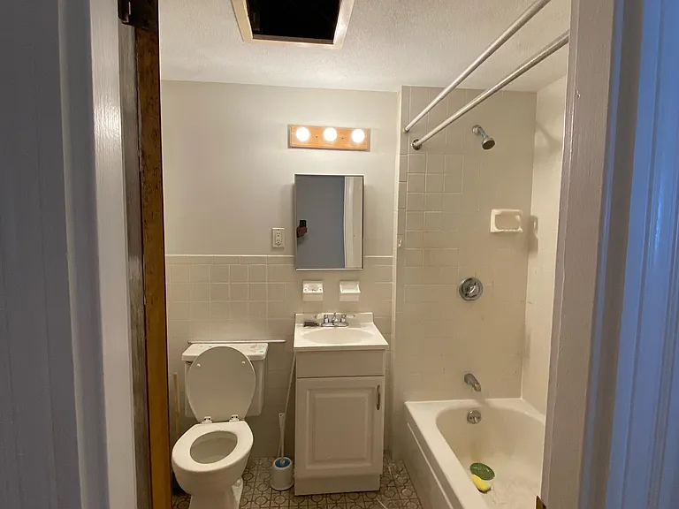 750 E 3rd St #2 — Photo 8