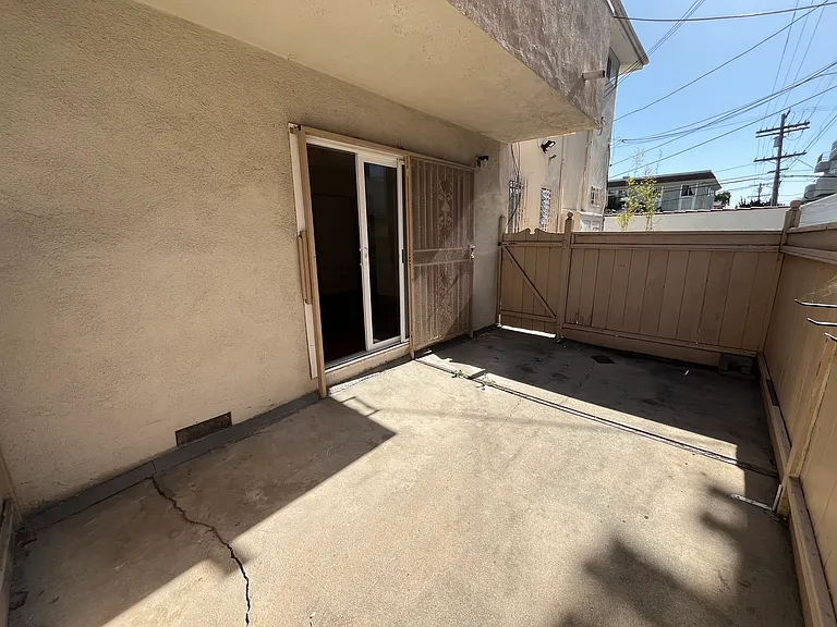 1065 S Holt Ave #2 — Photo 21