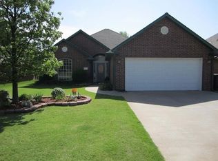 3823 Rockwood Rd, Enid, OK 73703