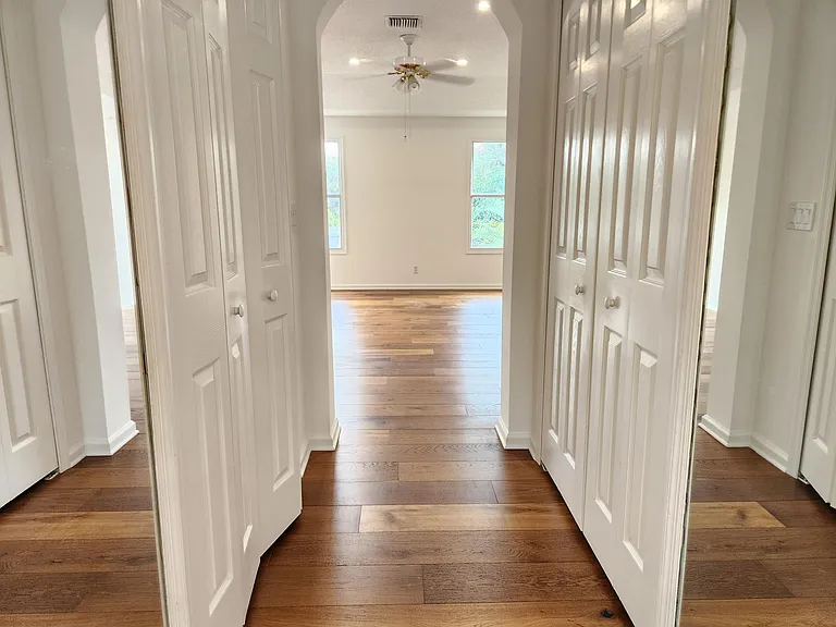 15188 Oak Chase Ct — Photo 12