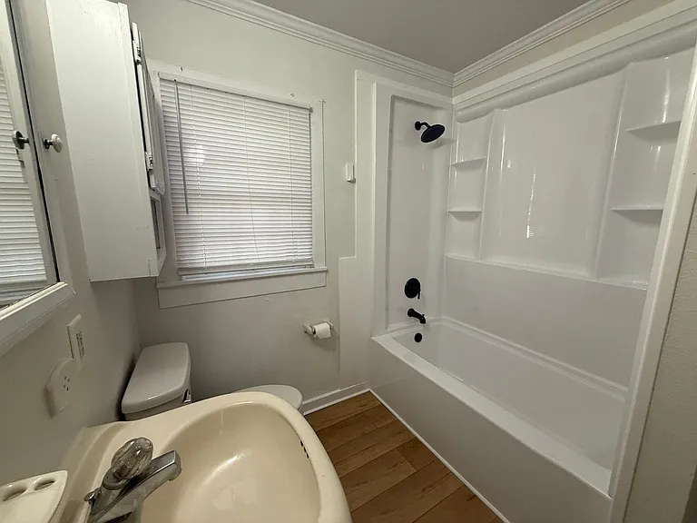 350 N South St #A — Photo 10