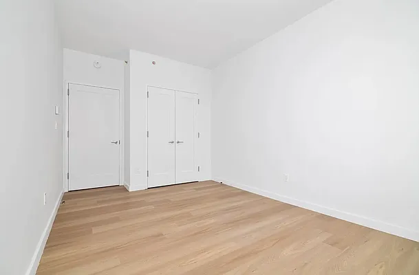 Rented by REAL New York | media 21