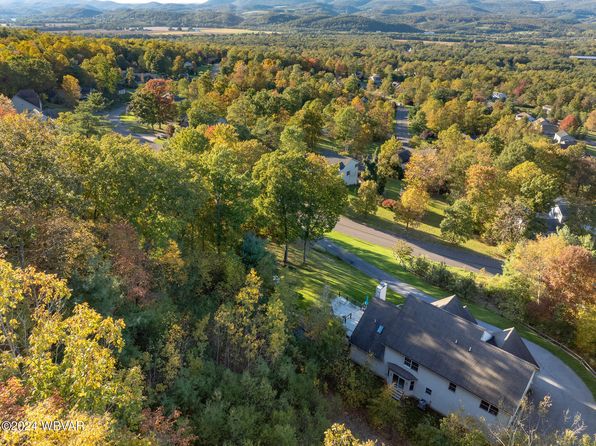 240 Cochise Trl, Lock Haven, PA 17745