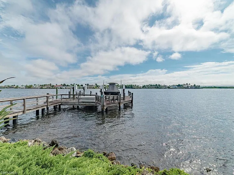 883 Galleon Dr — Photo 43