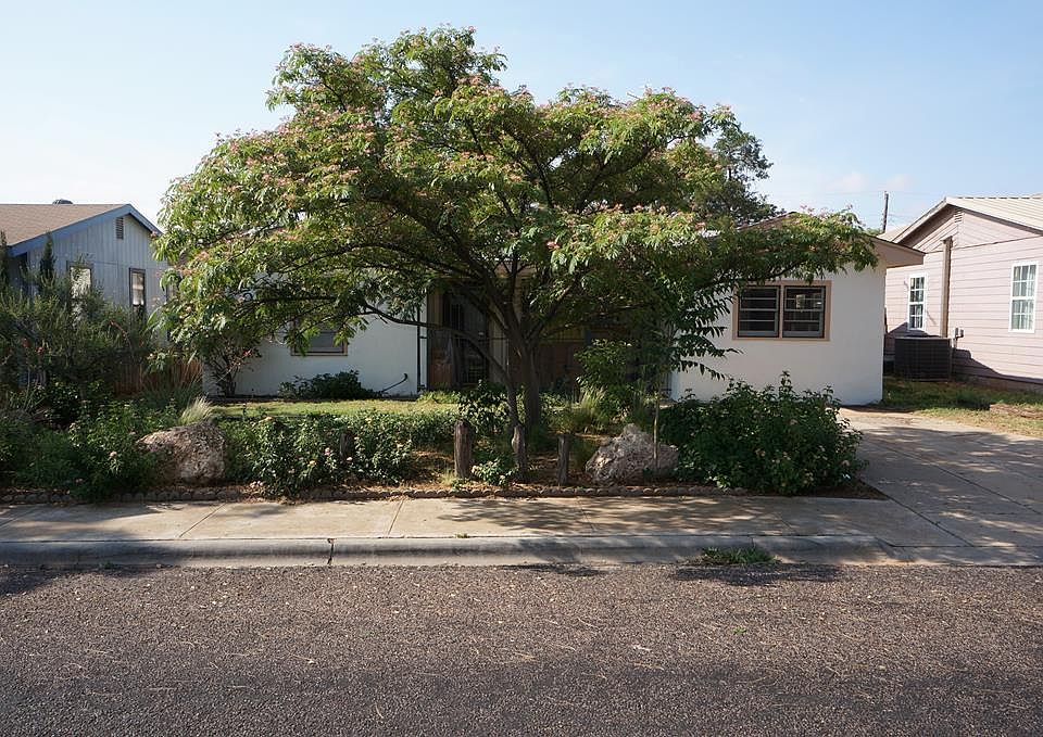 1st image of 607 W 31st St