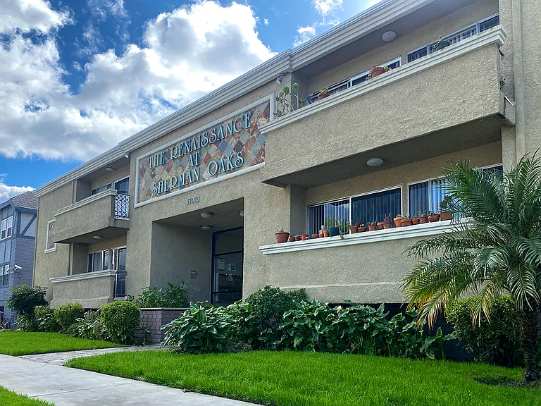 The Renaissance at Sherman Oaks — Photo 12