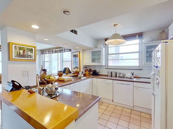 2nd image of 250 E 65th St #13DE
