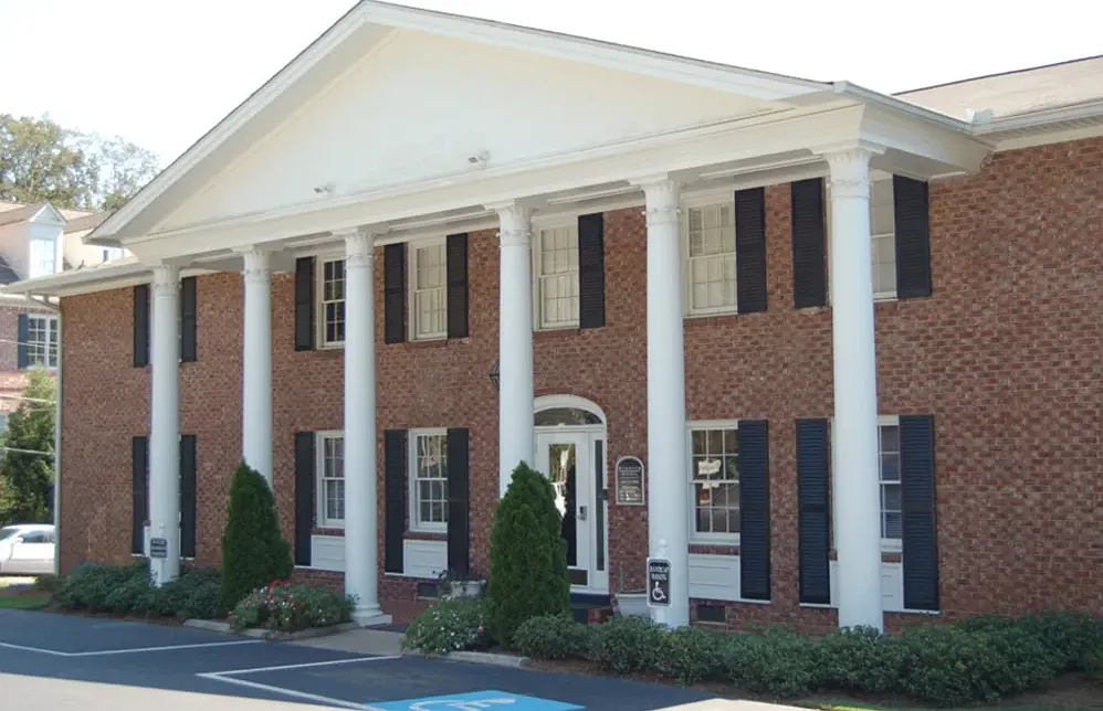 Windsor Hall — Photo 1