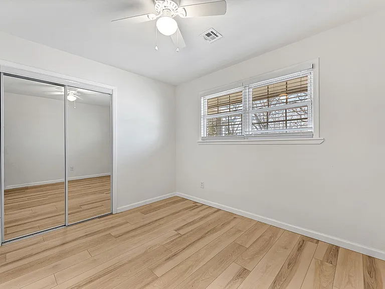 14793 Dutchmans Dr — Photo 22