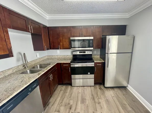 910 Alicia Ave APT 4A, Tampa, FL 33604