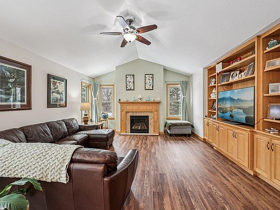 2nd image of 1118 Melody Ct NW