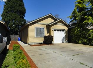 10015 SE Amherst St, Clackamas, OR 97015
