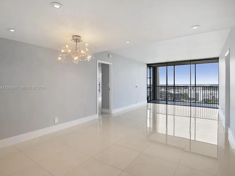 20301 W Country Club Dr #2622 — Photo 10