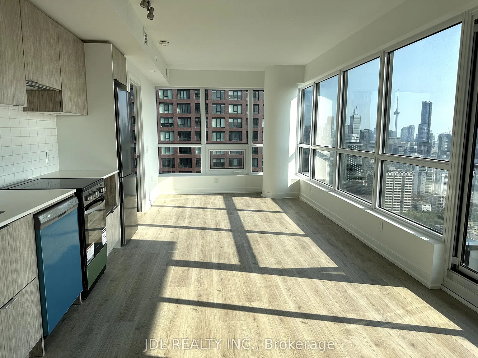 2 bed, $3,000 — Photo 2
